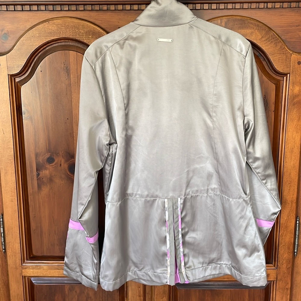 Tail Zip Front Active Jacket Size M - image 8